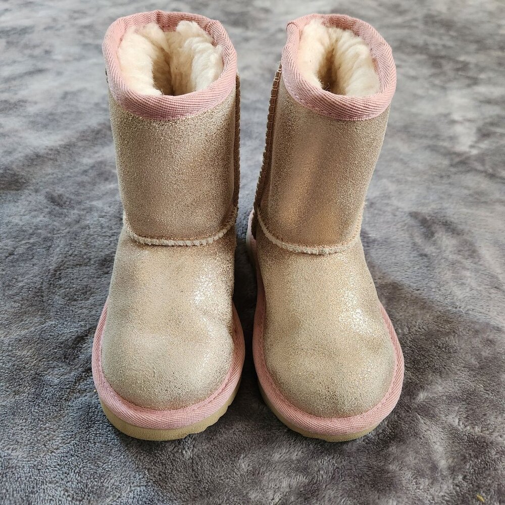 Kids UGG Gold Shimmer Boots With Pink Trim & Shearling Lining Size 8 Suede Upper